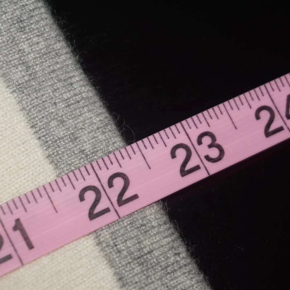 Vintage Y2K Cashmere Sweater - Picture 7 of 7